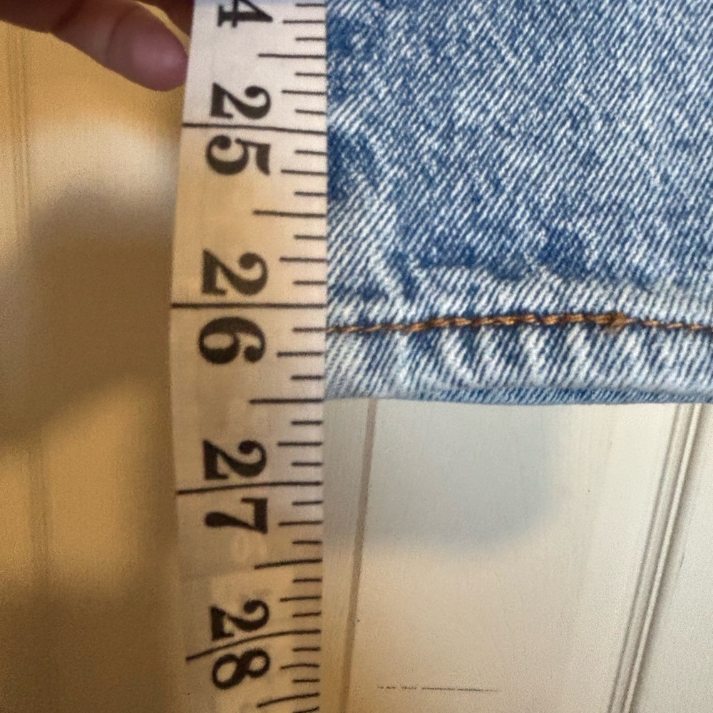 Levi’s Wedgie Straight Jeans — High Rise Button Fly — Size 25 summer fall - Picture 4 of 6